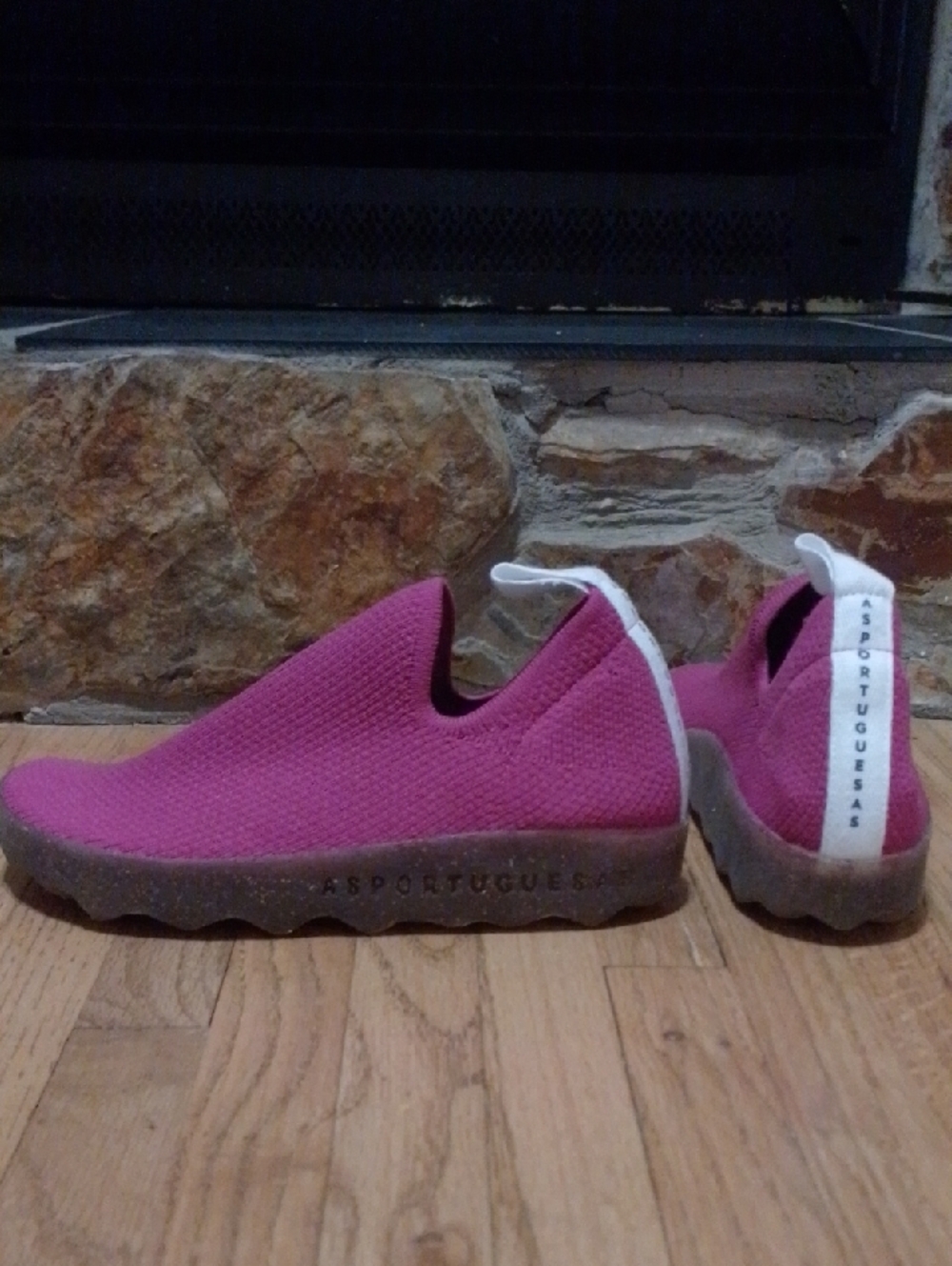 NWOT Asportuguesas EgoFriendly Footwear Magenta Slip In Comfort